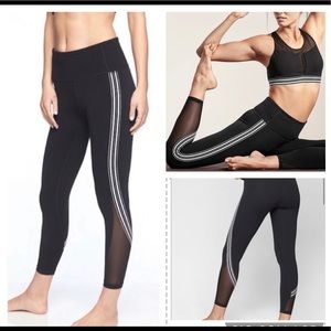 Athleta Black & White Side Stripe Salutation Leggings 7/8 Length Small Yoga Mesh